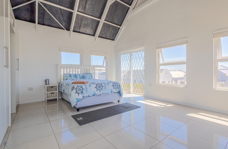 5 Bedroom Property for Sale in Skiathos Western Cape